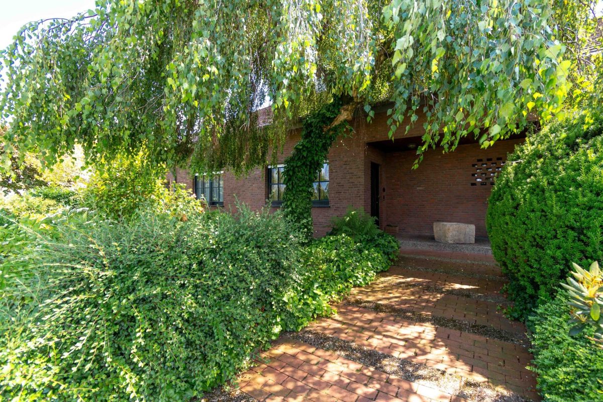 Immobilienangebot - Salzkotten - Alle - Großzügiges Einfamilienhaus mit guter Anbindung nach Paderborn