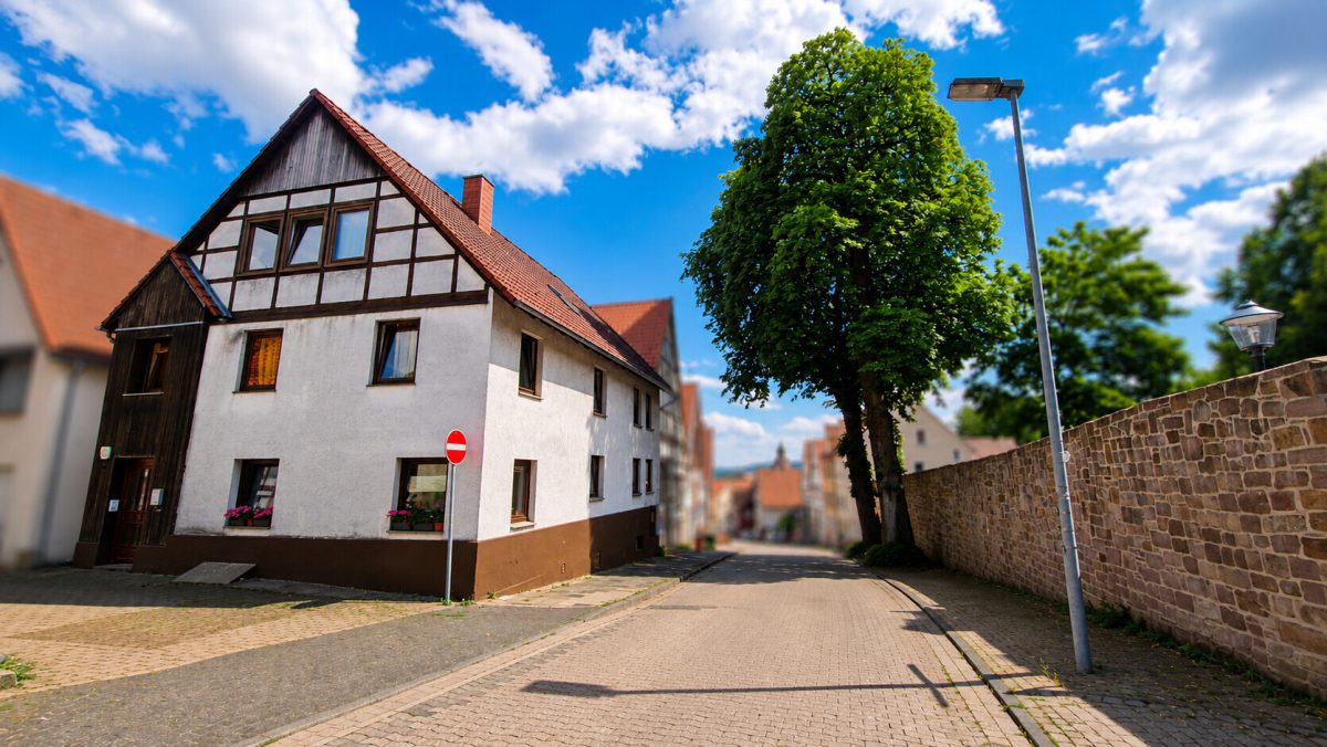 Immobilienangebot - Blomberg - Alle - Attraktive Kapitalanlage in historischer Lage – Voll vermietetes Dreifamilienhaus in
