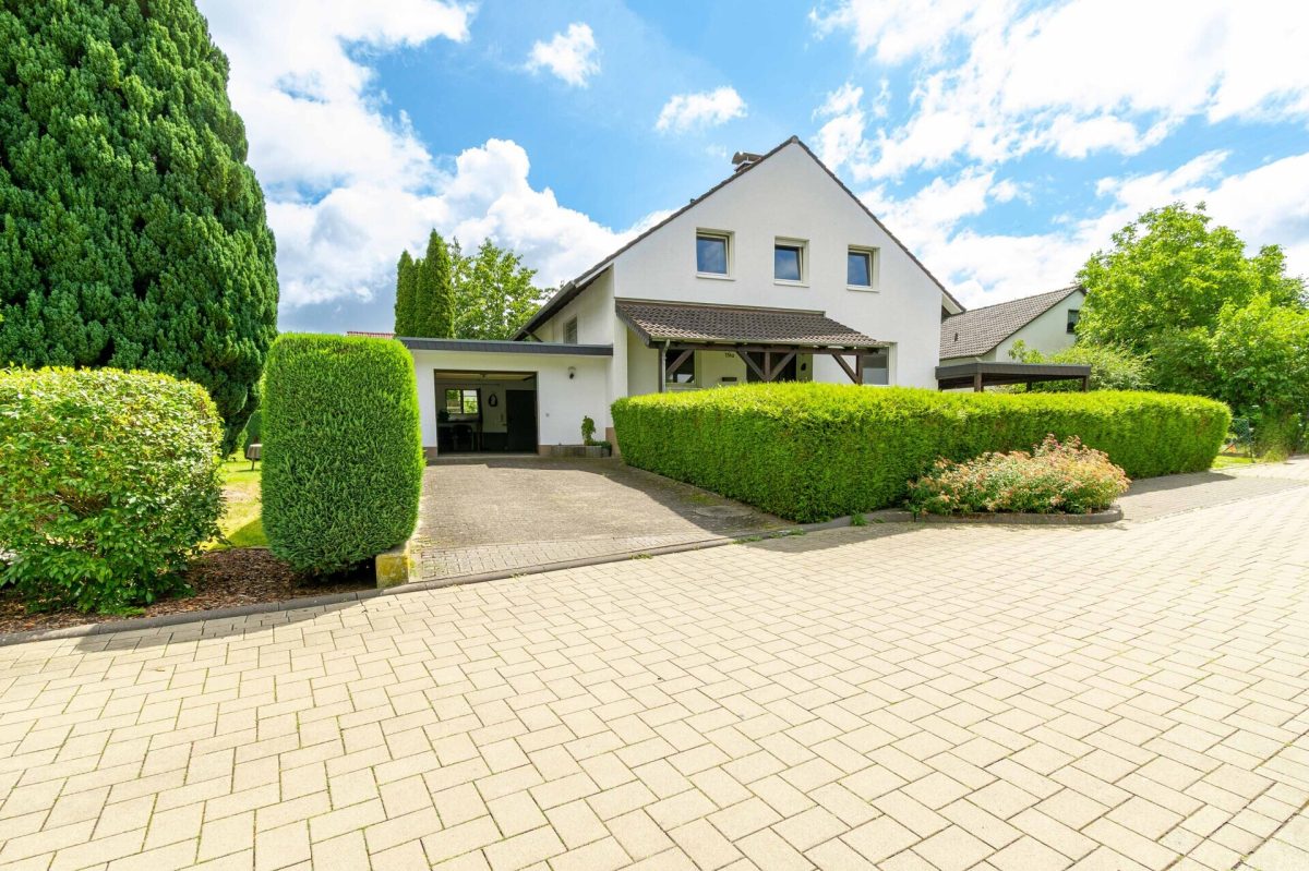 Immobilienangebot - Paderborn / Marienloh - Alle - Wohnen, wo Lebensqualität zu Hause ist. Einfamilienhaus