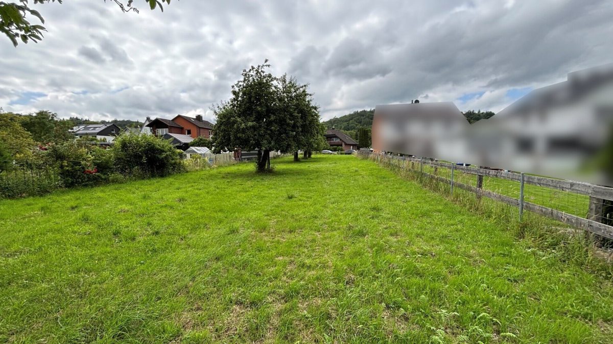Immobilienangebot - Höxter / Stahle - Grundstücke - Großzügiges Baugrundstück in ruhiger Lage
