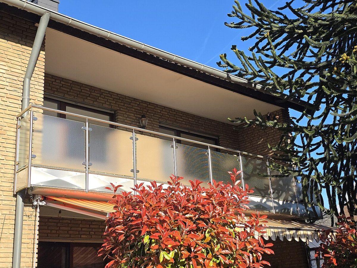 Immobilienangebot - Gütersloh - Alle - Sehr gepflegtes 2-Familienhaus in Top-Lage mit Ausbaureserve