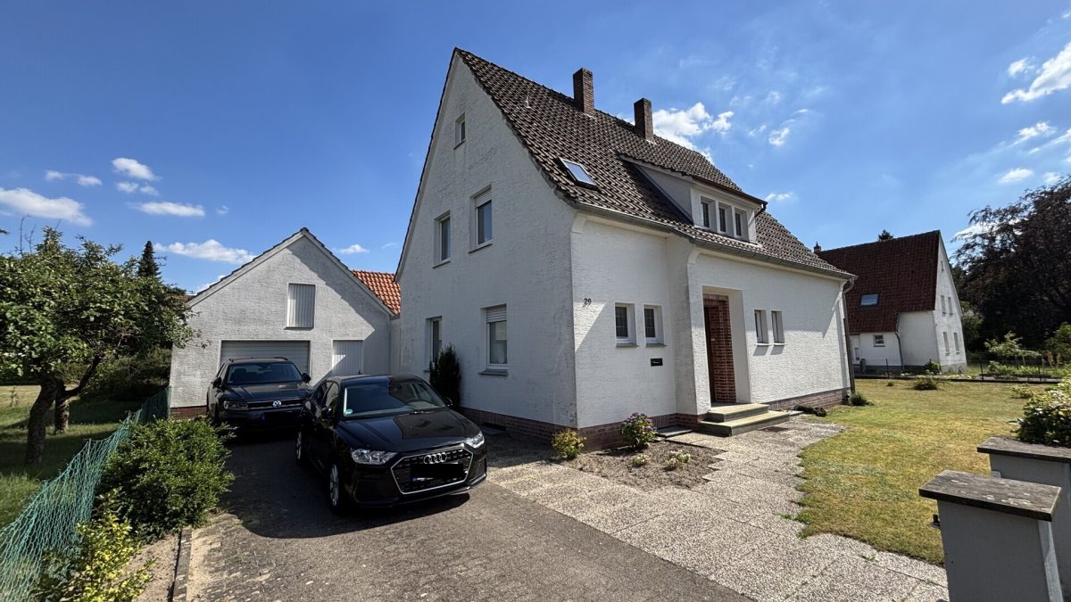 Immobilienangebot - Halle - Alle - Wohnhaus mit viel Potenzial und großem Grundstück