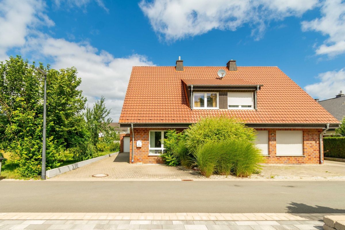 Immobilienangebot - Erwitte - Alle - Einziehen und wohlfühlen: Gepflegte Doppelhaushälfte
