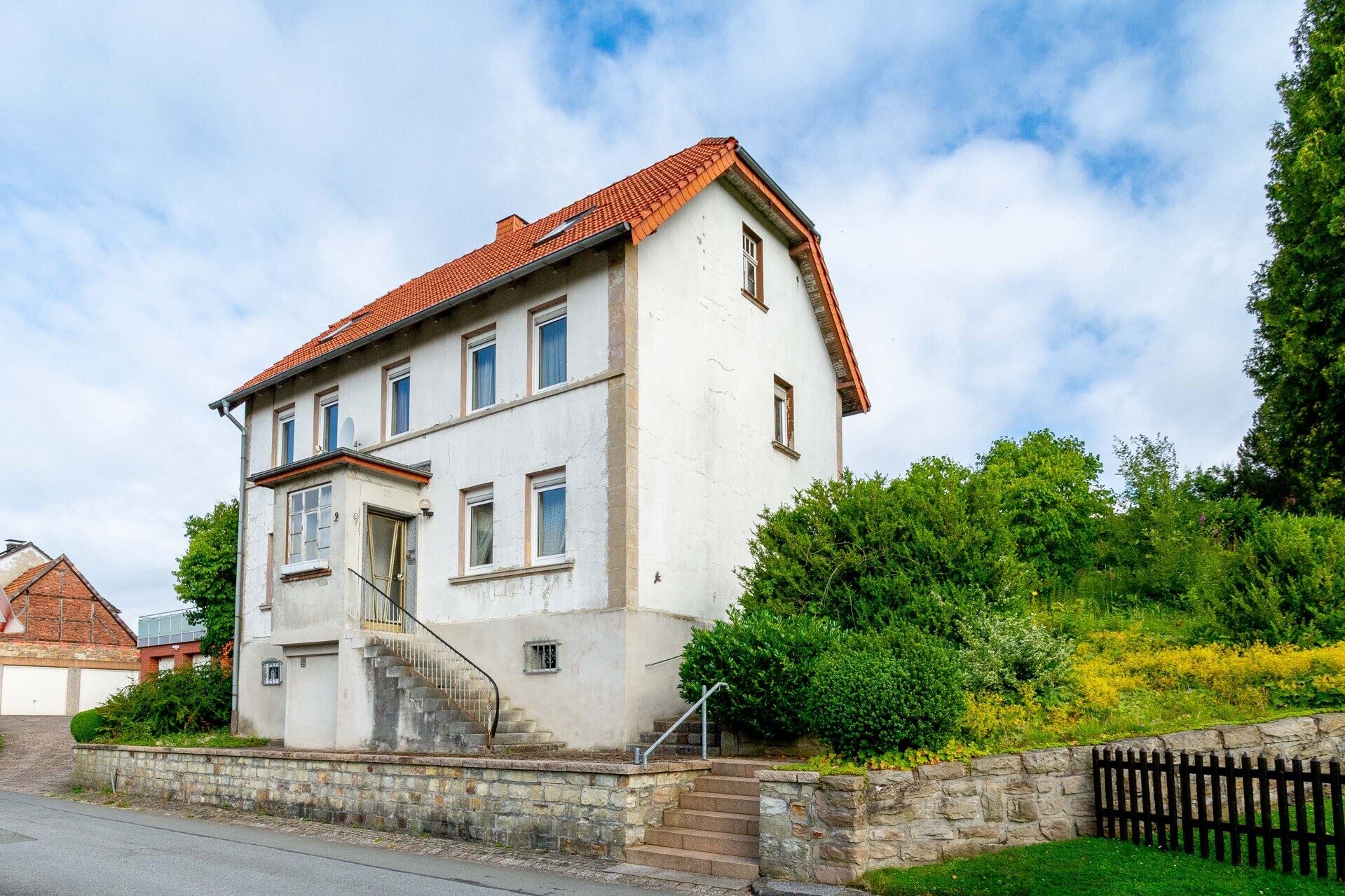 Immobilienangebot - Altenbeken - Alle - Raum für neue Ideen: Sanierungsbedürftiges Einfamilienhaus