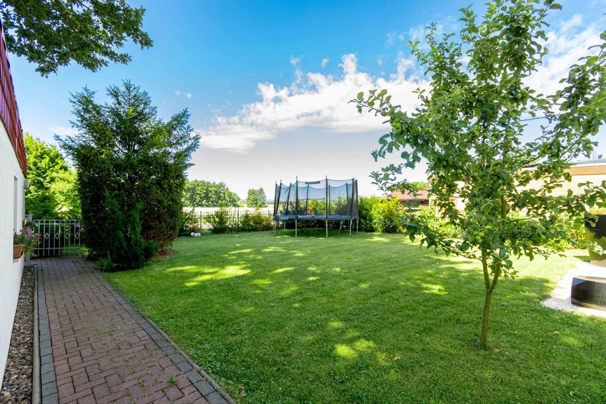 Immobilienangebot - Minden - Alle - Ankommen, durchatmen und den Ausblick genießen: Großes Einfamilienhaus mit  Doppelgarage