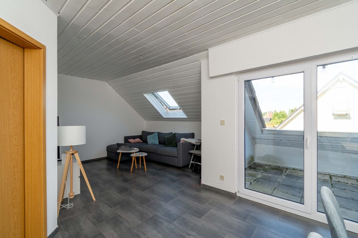 Immobilienangebot - Paderborn - Alle - 2- Zimmer-Eigentumswohnung im Dachgeschoss mit Balkon
