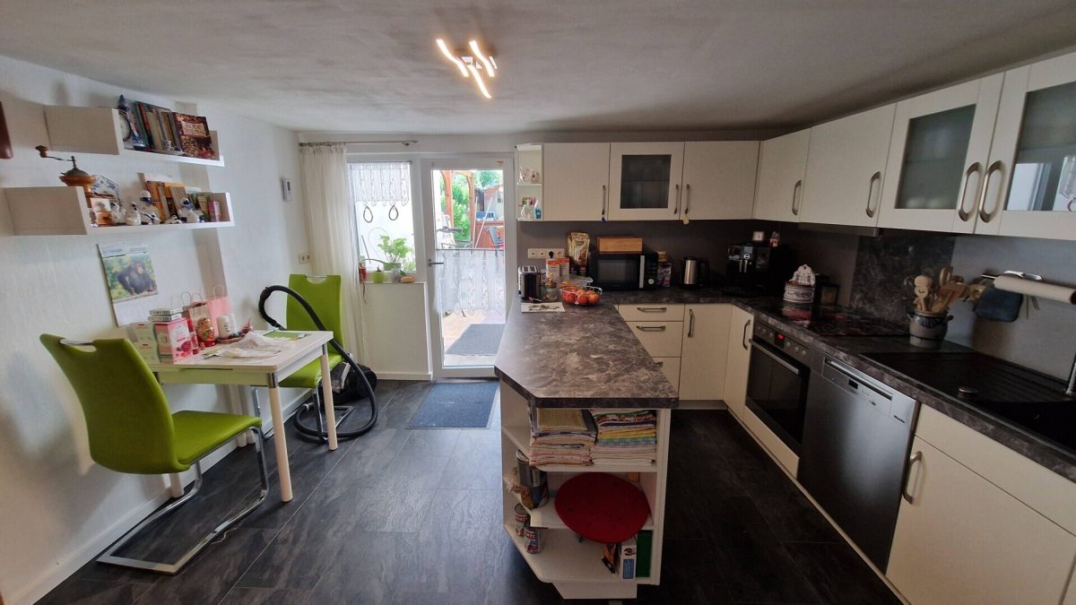 Immobilienangebot - Beverungen - Alle - Sanierte und zum Einzug bereite Doppelhaushälfte