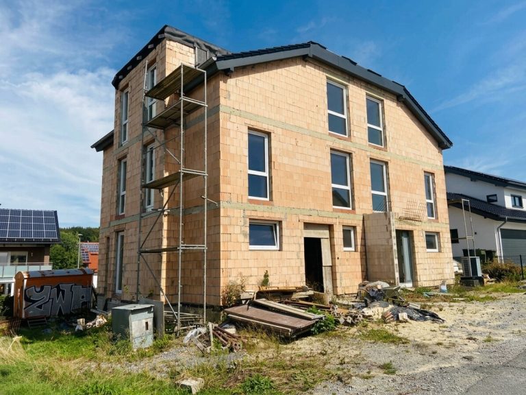 Immobilienangebot - Marsberg / Meerhof - Alle - Neubau-Doppelhaushälfte im Rohbau