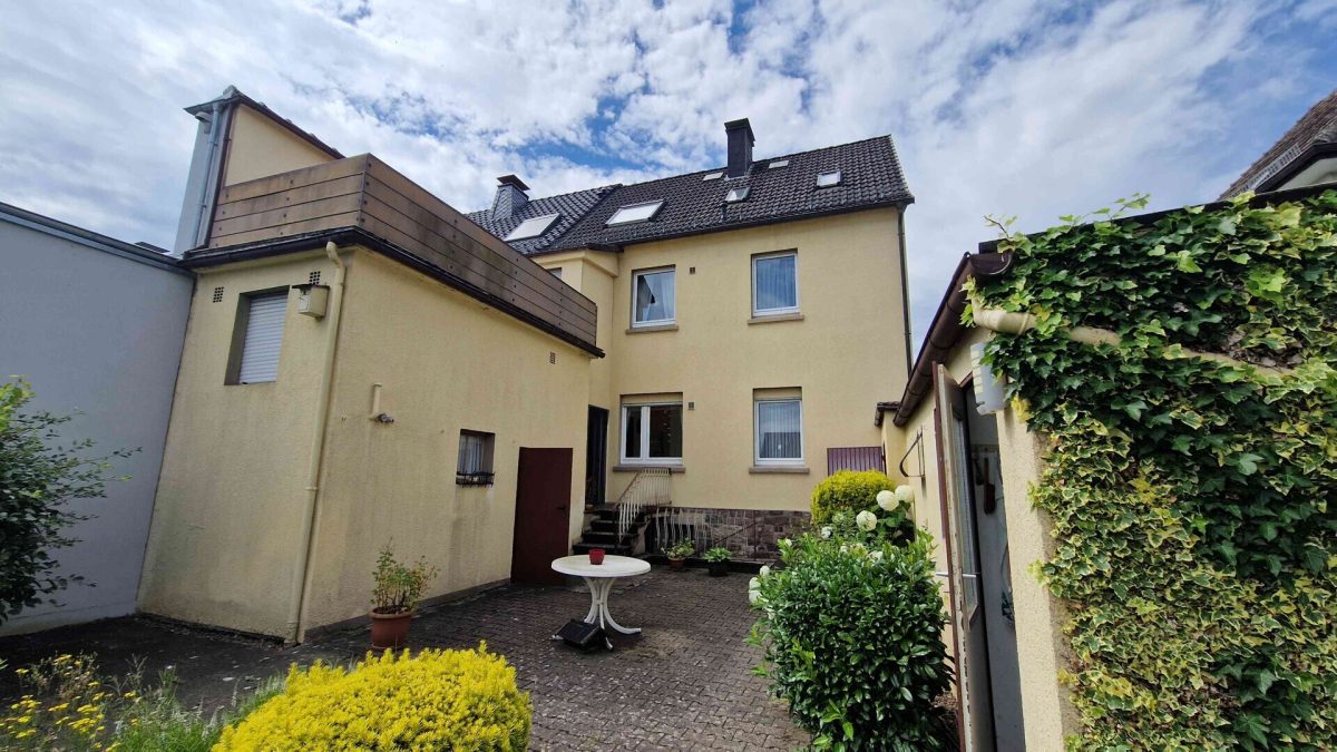 Immobilienangebot - Höxter - Alle - Doppelhaushälfte mit Gestaltungspotenzial