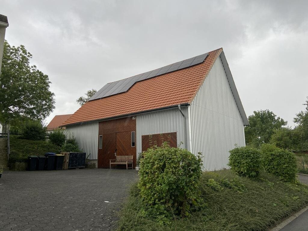 Immobilienangebot - Bad Wünnenberg / Helmern - Alle - Einfamilienhaus mit großzügiger Scheune