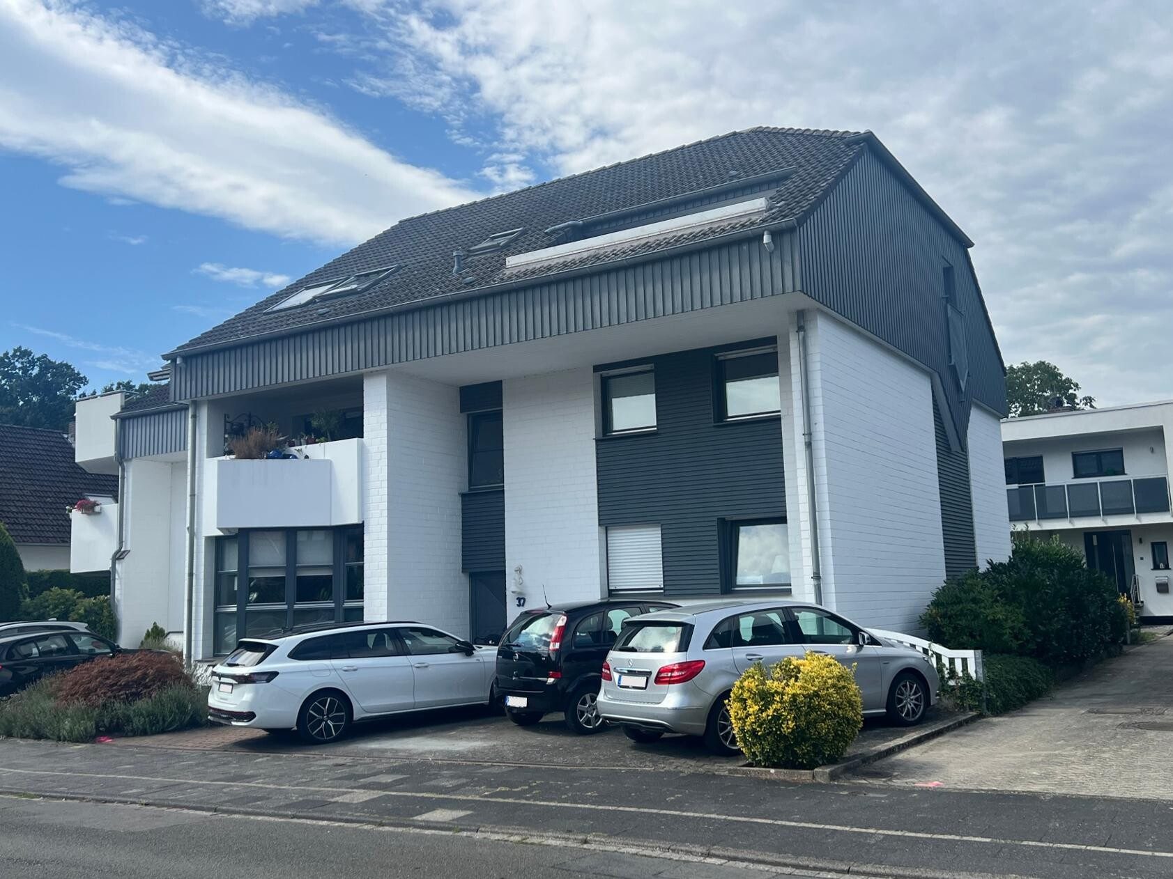 Immobilienangebot - Paderborn - Alle - Großzügige Dachgeschosswohnung in bester Wohnlage Nähe Fischteiche