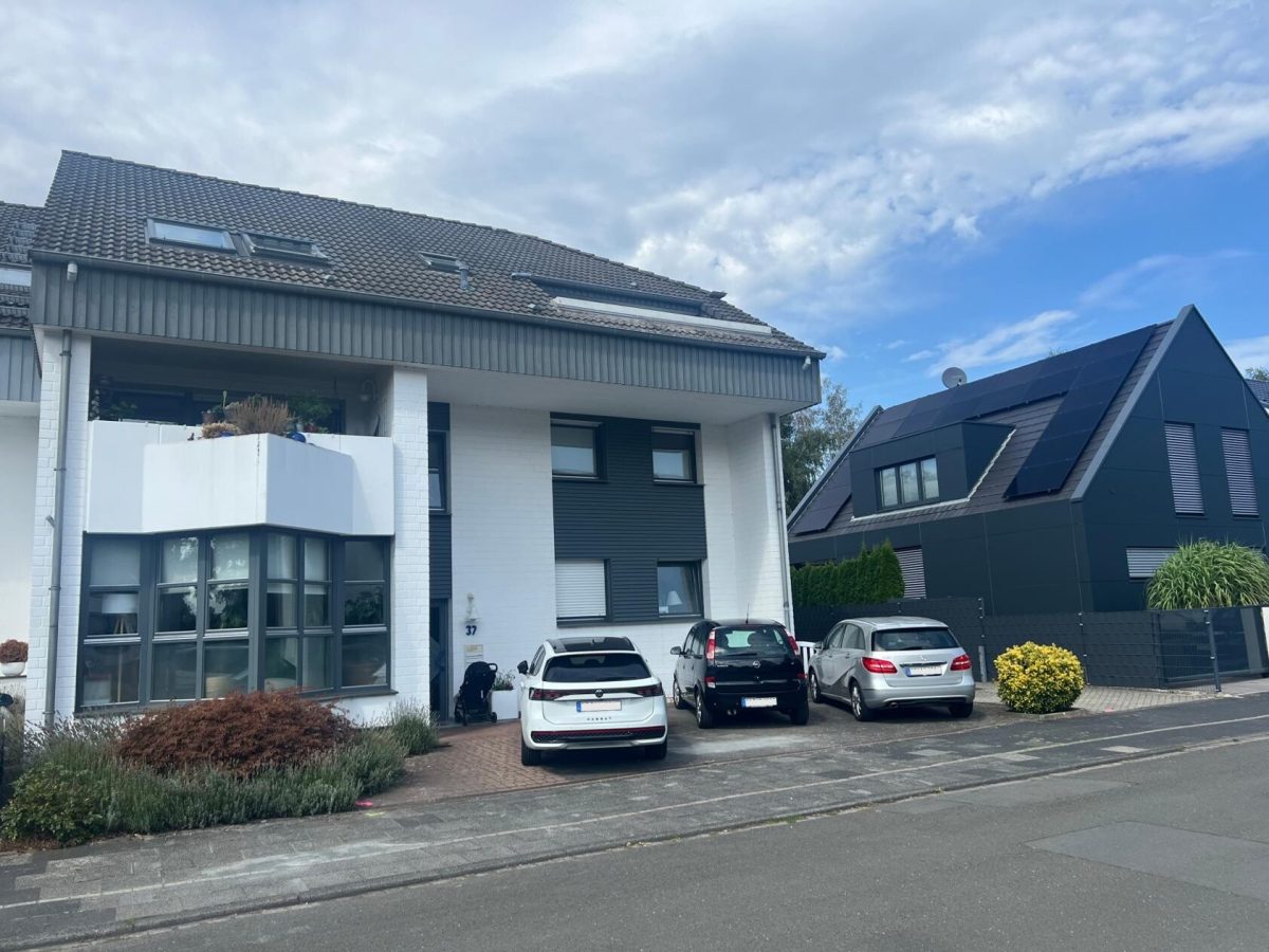 Immobilienangebot - Paderborn - Alle - Großzügige Dachgeschosswohnung in bester Wohnlage Nähe Fischteiche