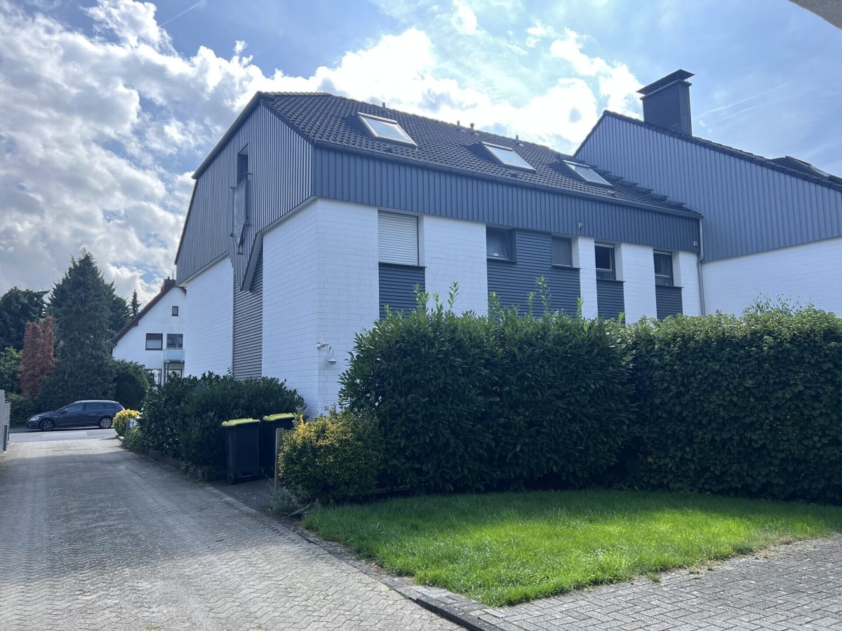 Immobilienangebot - Paderborn - Alle - Großzügige Dachgeschosswohnung in bester Wohnlage Nähe Fischteiche