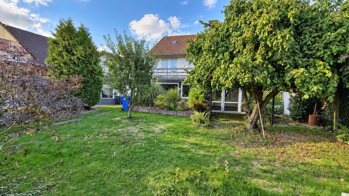 Immobilienangebot - Höxter / Fürstenau - Alle - Wohn- und Geschäftshaus mit viel Potenzial