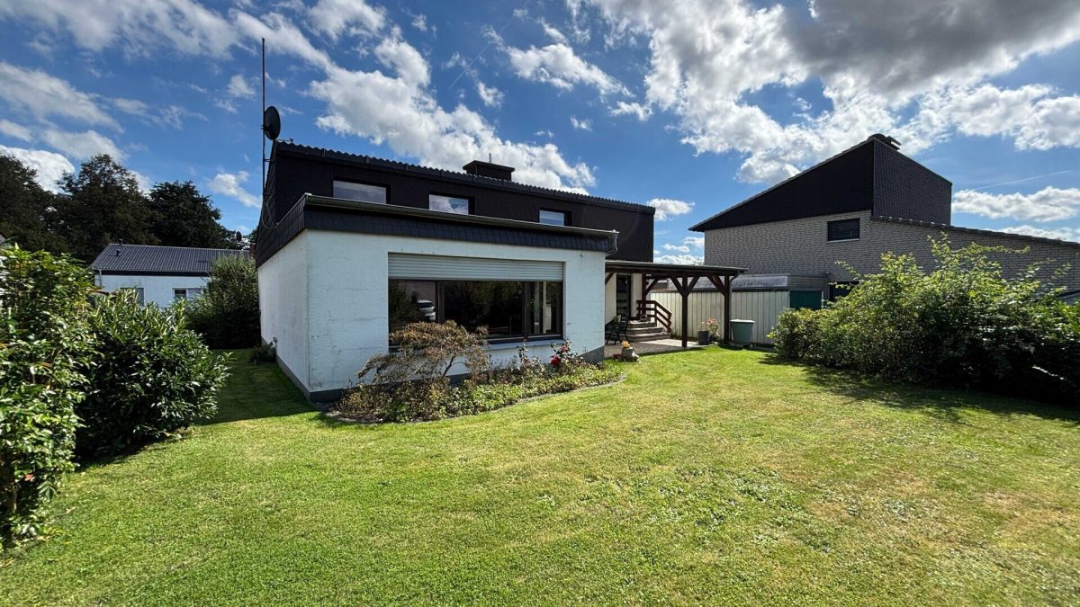 Immobilienangebot - Brakel - Alle - Einfamilienhaus mit Garten und viel Freiraum