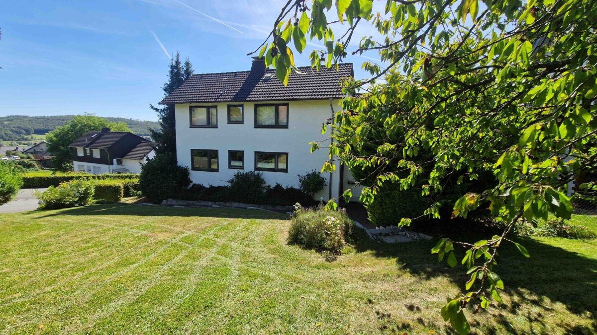 Immobilienangebot - Höxter-Ottbergen - Alle - Großzügiges Einfamilienhaus