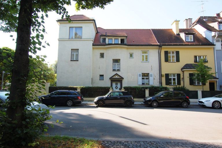 Aigner Immobilien GmbH - Immobilienangebot - 80638 München - Nymphenburg - Reiheneckhaus - Rarität: Sanierungsbedürftiges Gerner Stadthaus in Bestlage