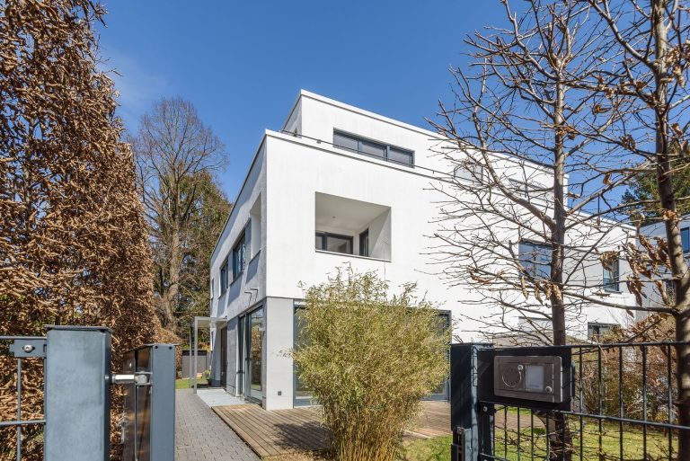 Aigner Immobilien GmbH - Immobilienangebot - 81927 München - Bogenhausen - Doppelhaushälfte - Hochertige, lichtdurchflutete Doppelhaushälfte in Bogenhausen
