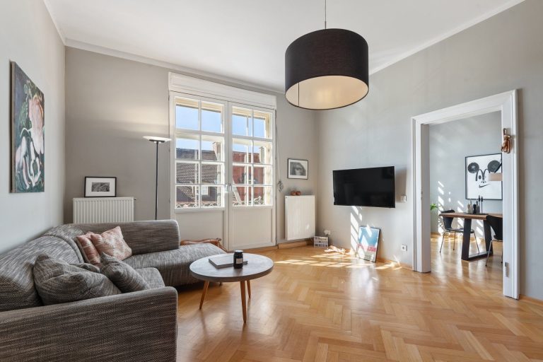 Aigner Immobilien GmbH - Immobilienangebot - 81675 München - Bogenhausen - Etagenwohnung - Kernsanierte, denkmalgeschützte 5-Zimmer-Wohnung in Bestlage Alt-Bogenhausen