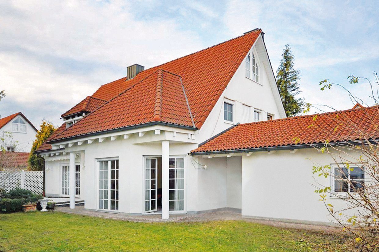 Aigner Immobilien GmbH - Immobilienangebot - 85757 Karlsfeld - Karlsfeld - Einfamilienhaus - Klassische Moderne mit viel Raum im Münchner Norden