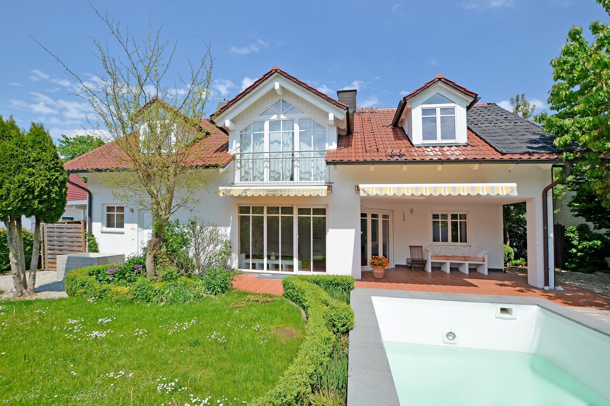 Aigner Immobilien GmbH - Immobilienangebot - 82294 Oberschweinbach - Oberschweinbach - Einfamilienhaus - Stadtnah auf dem Land - 30 Min. ins Zentrum Münchens, behagliches Einfamilienhaus mit viel Komfort