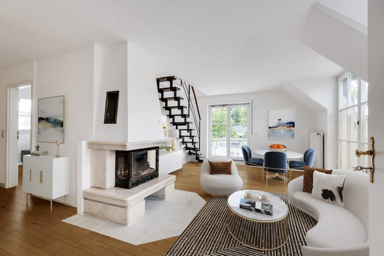 Aigner Immobilien GmbH - Immobilienangebot - 81677 München - Bogenhausen - Dachgeschosswohnung - Charmante Dachgeschosswohnung mit Potential und 4 Balkonen in Bogenhausen