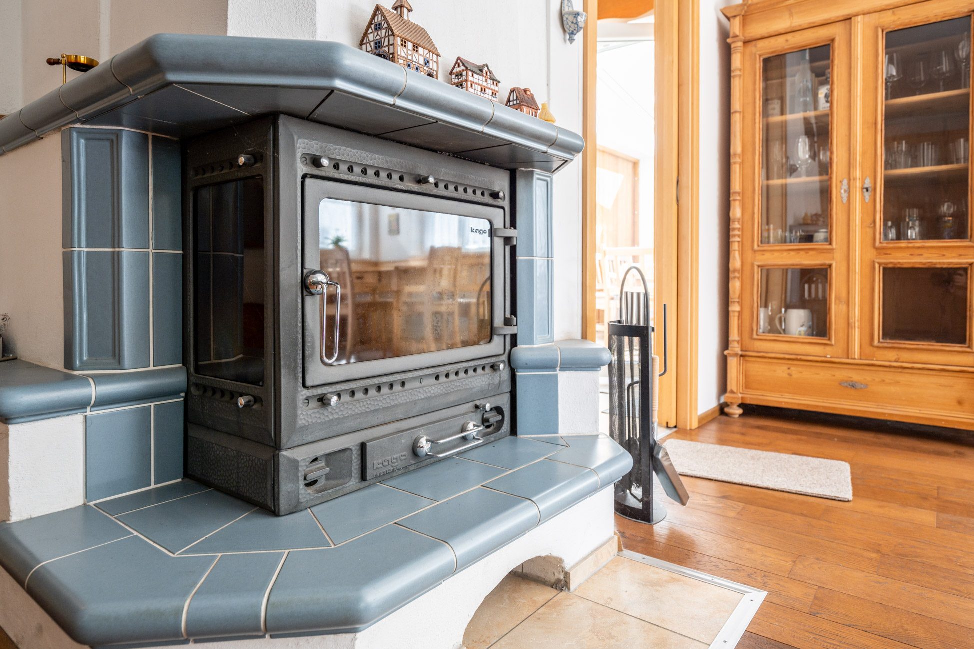 Aigner Immobilien GmbH - Immobilienangebot - 80992 München - Moosach - Doppelhaushälfte - Doppelhaushälfte mit 6 Zimmern und Pool - Hier hat wirklich die ganze Familie Platz!