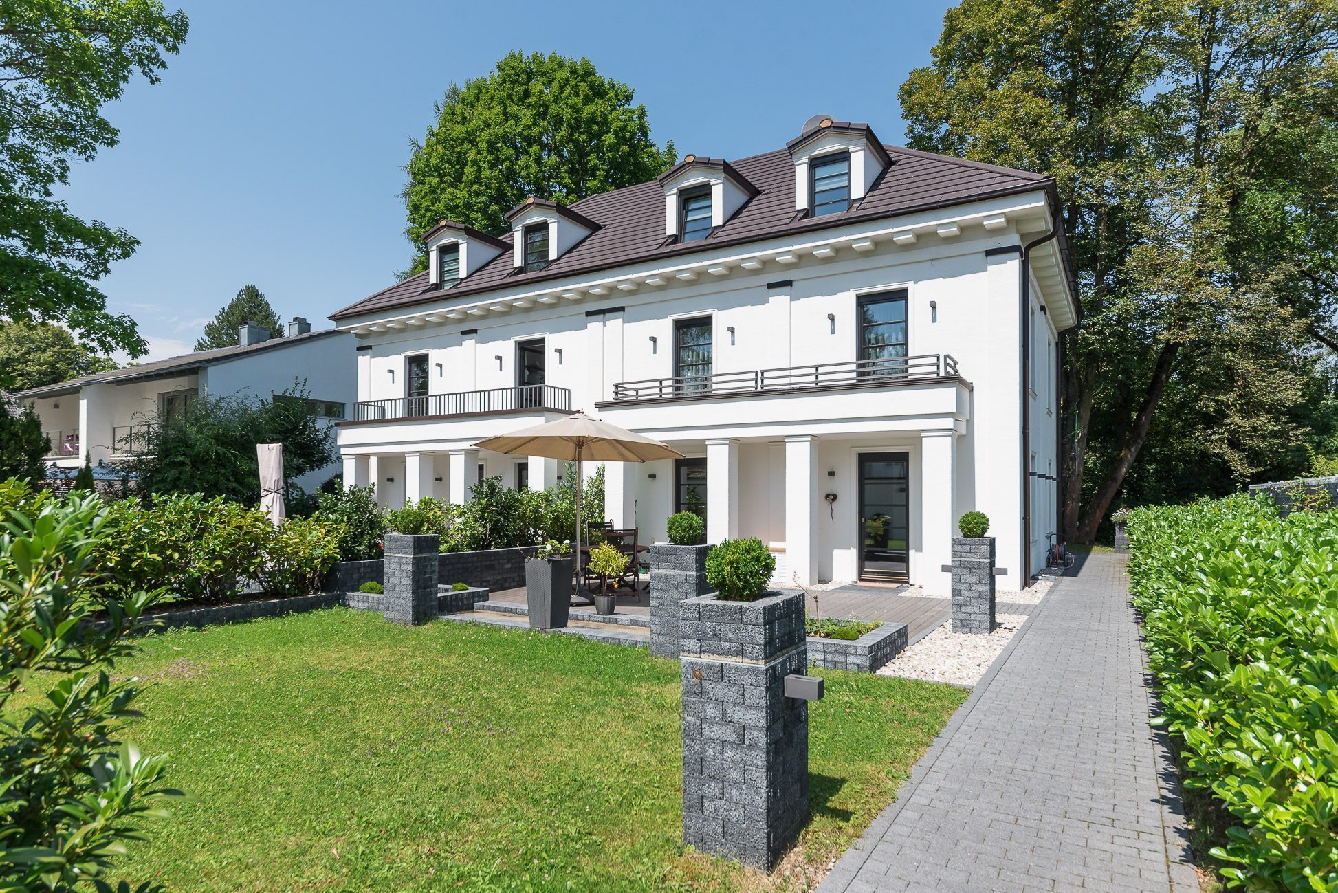 Aigner Immobilien GmbH - Immobilienangebot - 82049 Pullach - Pullach - Doppelhaushälfte - Elegante Doppelhaushälfte mit klassischem Design Nähe Ortskern Pullach