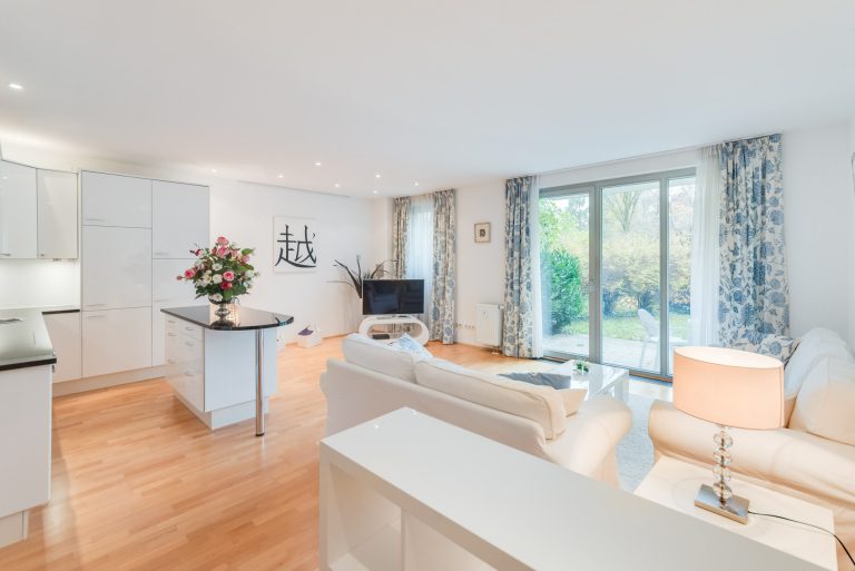 Aigner Immobilien GmbH - Immobilienangebot - 81679 München - Bogenhausen - Erdgeschosswohnung - Bestlage Alt-Bogenhausen: Ideal geschnittene 2,5-Zimmer-Wohnung mit kleinem Südgarten
