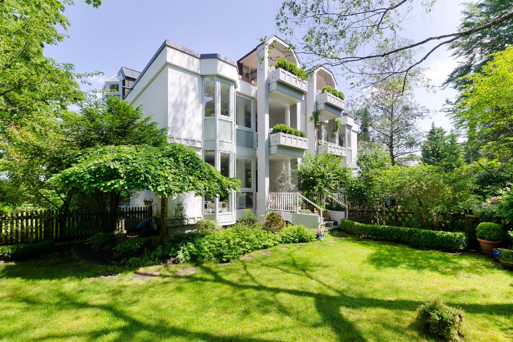 Aigner Immobilien GmbH - Immobilienangebot - 81247 München - Obermenzing - Erdgeschosswohnung - Charmante Gartenwohnung im grünen Paradies unmittelbar am Nymphenburger Schlosspark!
