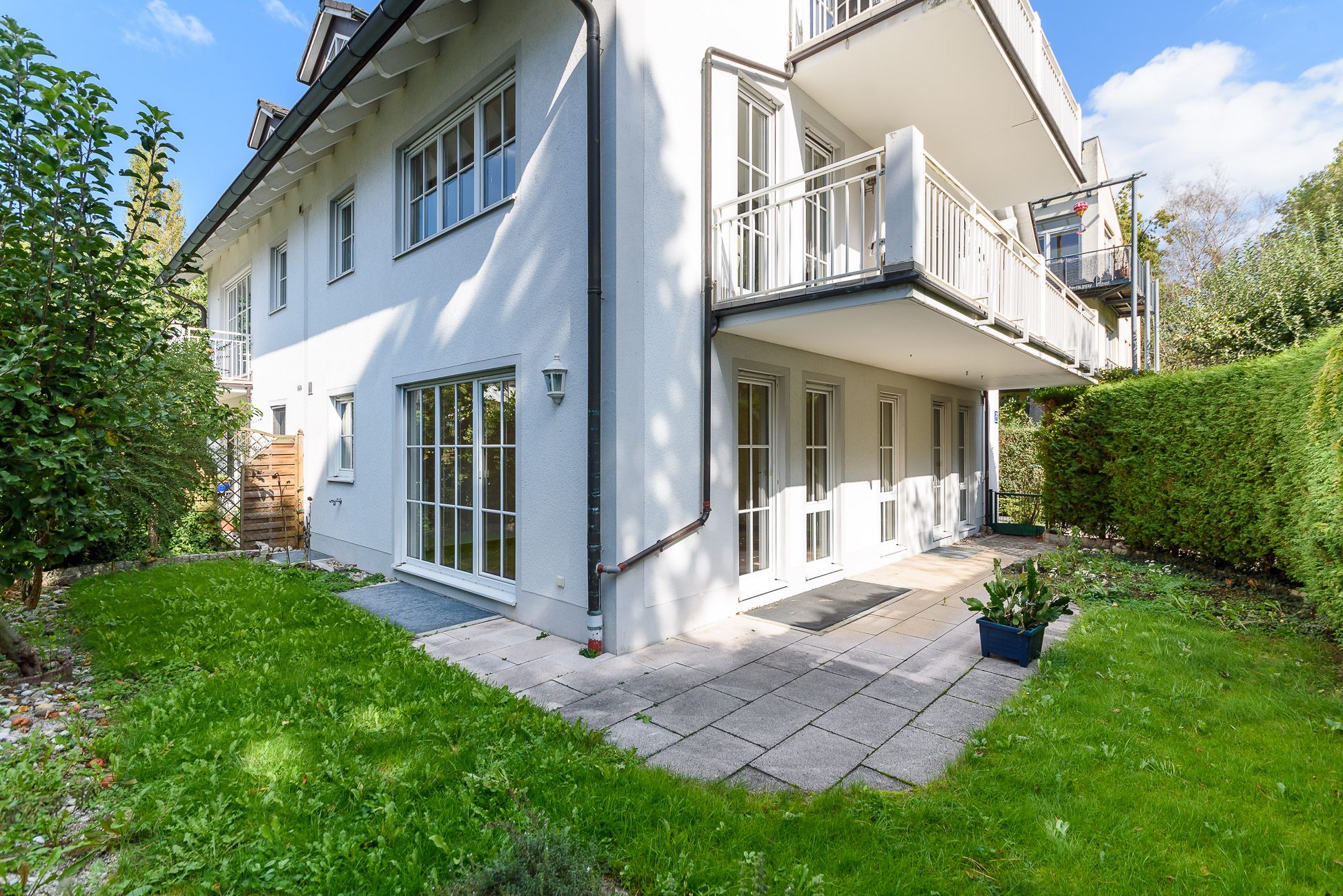 Aigner Immobilien GmbH - Immobilienangebot - 81249 München - Lochhausen - Erdgeschosswohnung - Entspannen im eigenen Südwest-Garten. Sofort bezugsfrei!
