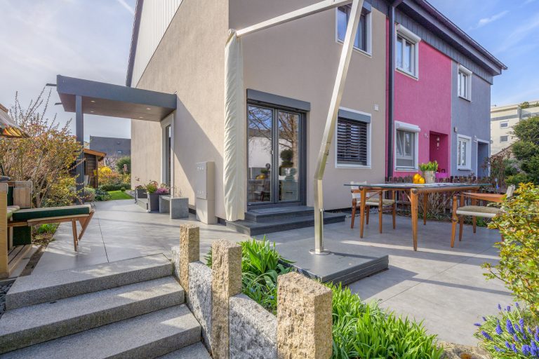 Aigner Immobilien GmbH - Immobilienangebot - 80993 München - Moosach - Reiheneckhaus - Wundervolles Reiheneckhaus mit Garten und Terrasse auf Erbbaurechtsgrundstück in Moosach!