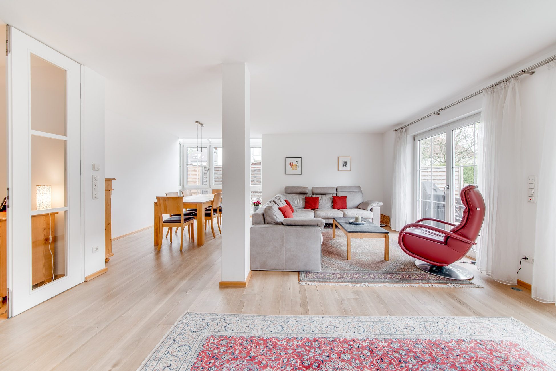 Aigner Immobilien GmbH - Immobilienangebot - 81677 München - Bogenhausen - Doppelhaushälfte - Großzügig geschnittene Doppelhaushälfte mit viel Platz für die ganze Familie in Bogenhausen