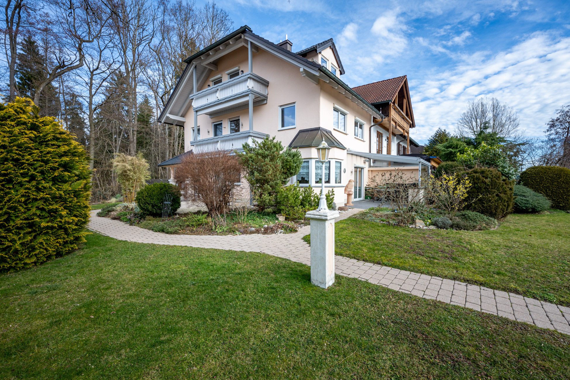 Aigner Immobilien GmbH - Immobilienangebot - 82319 Starnberg - Starnberg - Reiheneckhaus - Reiheneckhaus für die große Familie auf traumhaftem Grundstück in ruhiger Lage Starnbergs