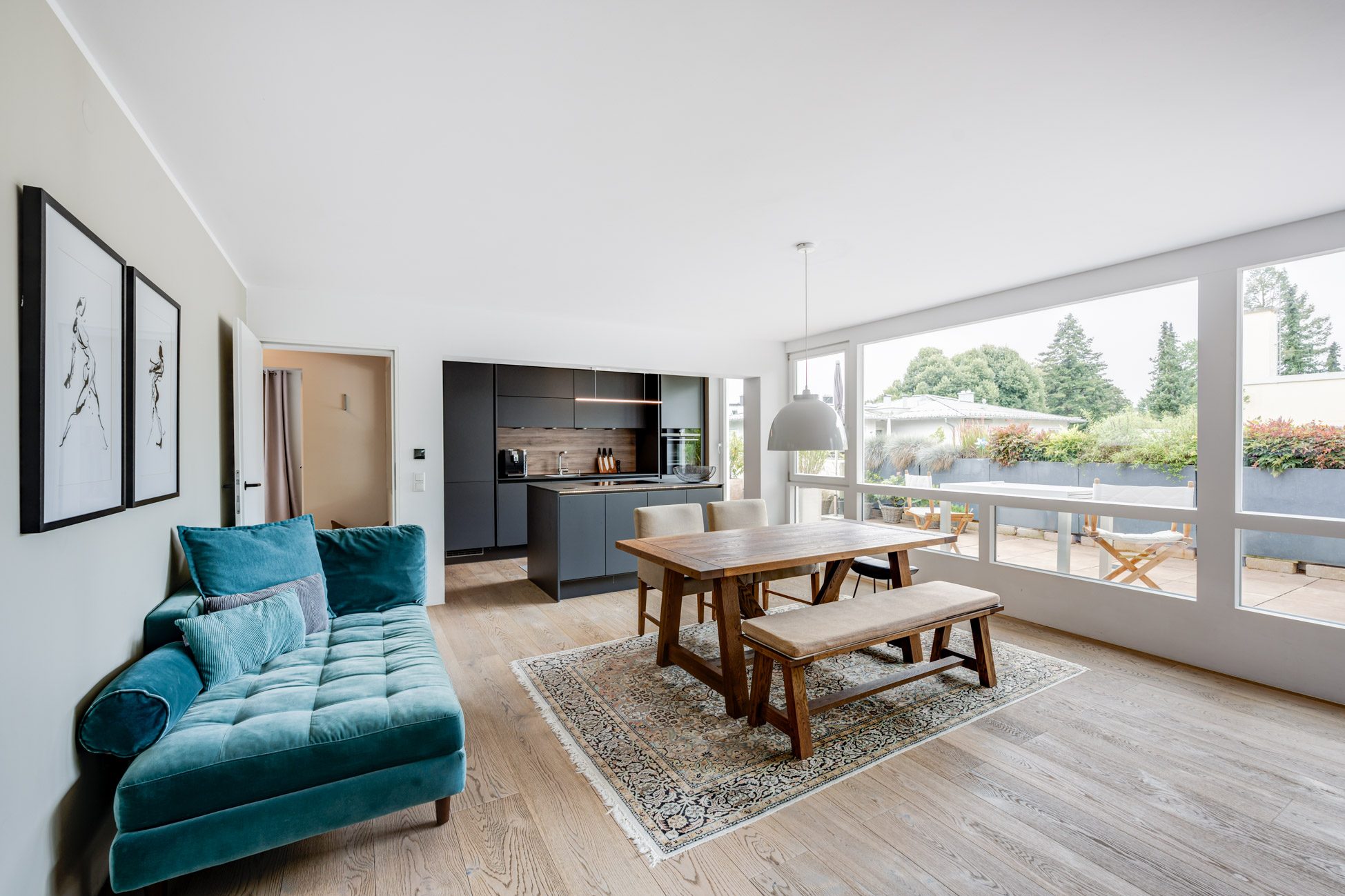 Aigner Immobilien GmbH - Immobilienangebot - 81479 München - Solln - Dachgeschosswohnung - Toplage Solln! Sanierte Dachgeschosswohnung mit 100m² umlaufender Dachterrasse