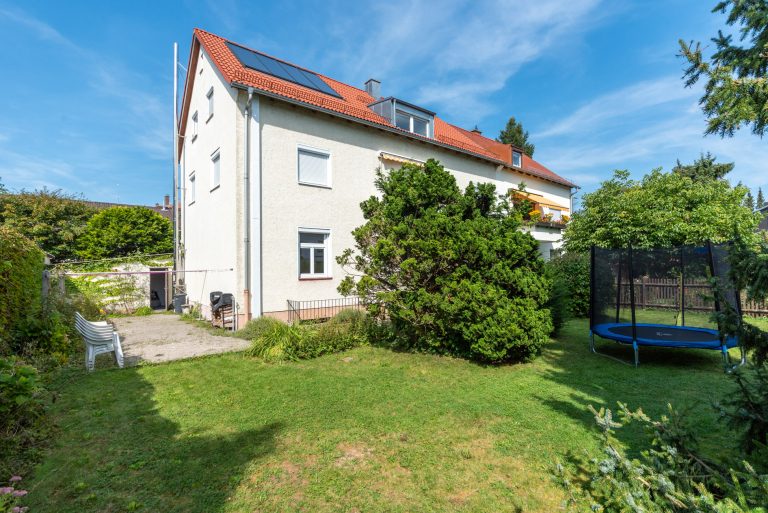 Aigner Immobilien GmbH - Immobilienangebot - 81241 München - Pasing - Mehrfamilienhaus (Invest.) - Gepflegtes 3-Familienhaus in Pasing - teilmodernisiert, zentral gelegen mit großem Garten