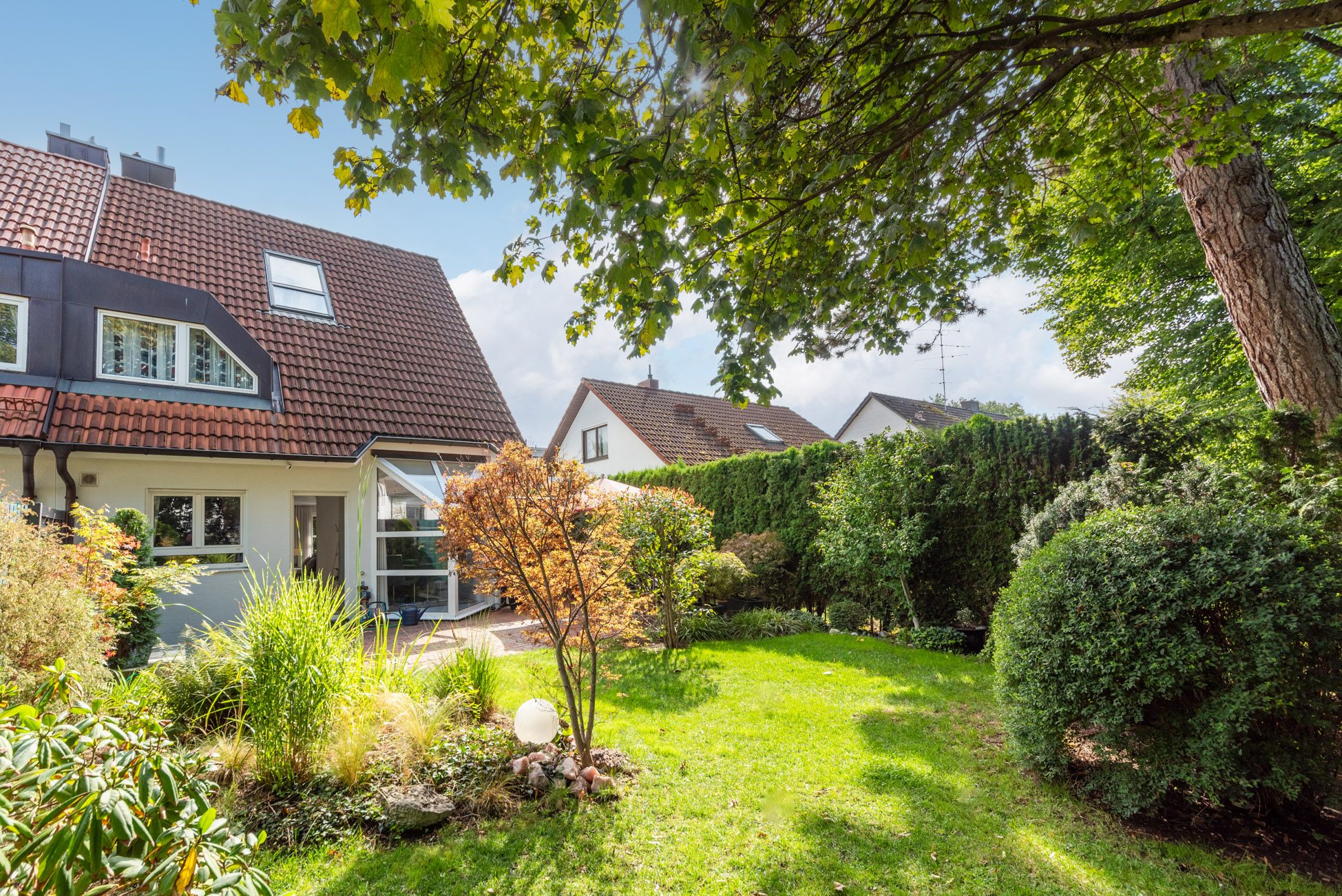 Aigner Immobilien GmbH - Immobilienangebot - 80997 München - Moosach - Doppelhaushälfte - Moderne Doppelhaushälfte mit hochwertiger Ausstattung und großem Garten!