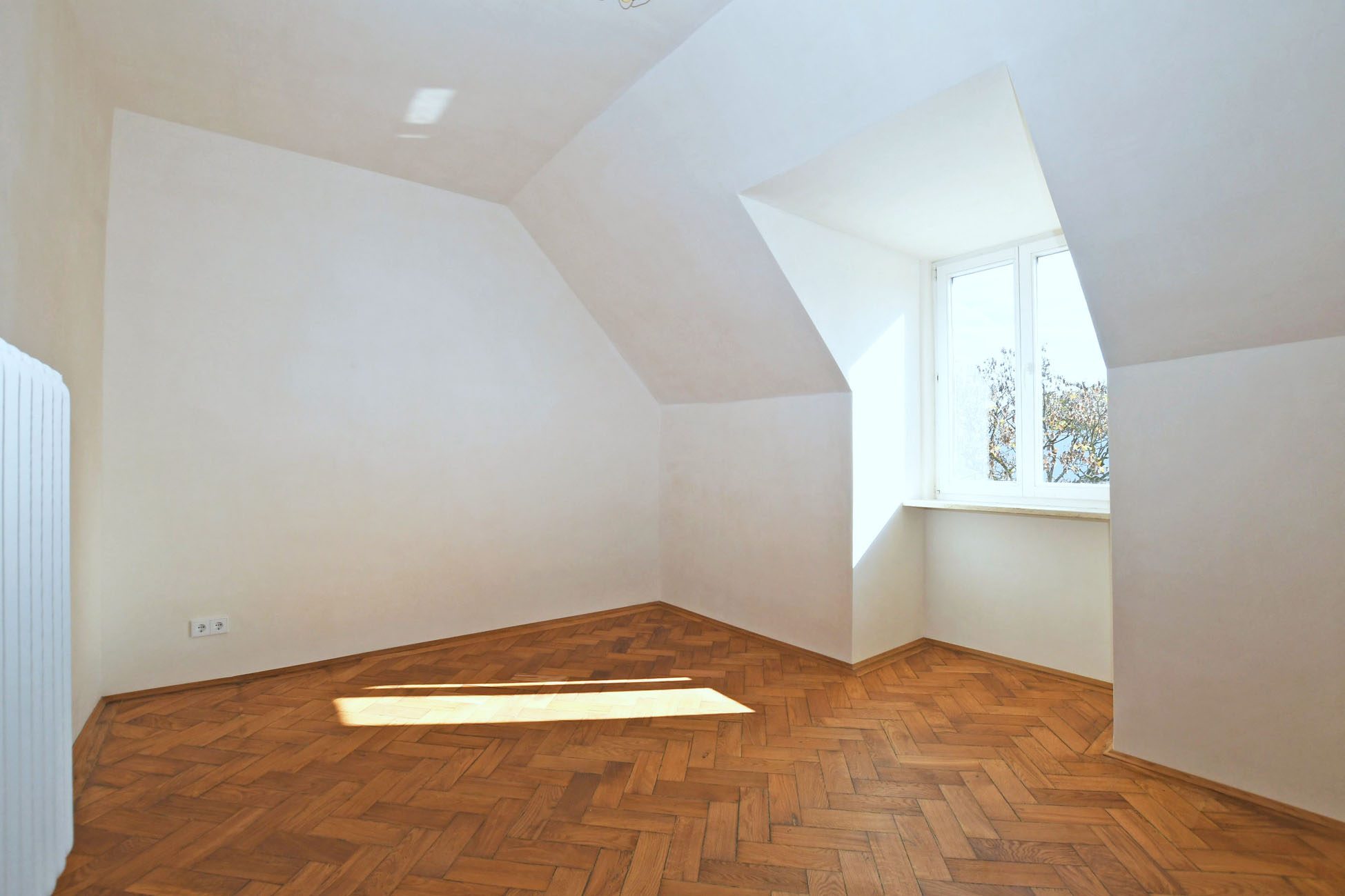 Aigner Immobilien GmbH - Immobilienangebot - 81675 München - Bogenhausen - Büro - Parkblick hinter dem Prinzregententheater - Hochwertig renovierte Gewerbefläche mit edlem Parkett