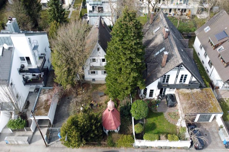 Aigner Immobilien GmbH - Immobilienangebot - 81245 München - Obermenzing - Baugrund für Ein- / Zweifamilienhäuser - Ruhiges Grundstück mit Potential und Altbestand