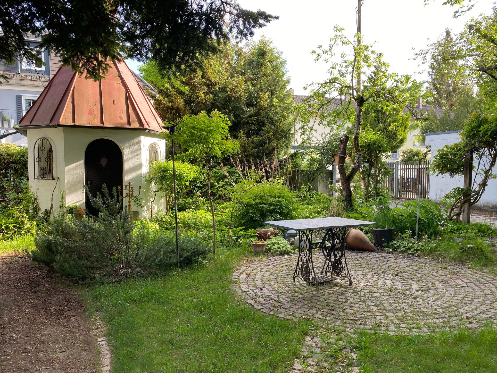 Aigner Immobilien GmbH - Immobilienangebot - 81245 München - Obermenzing - Baugrund für Ein- / Zweifamilienhäuser - Ruhiges Grundstück mit Potential und Altbestand
