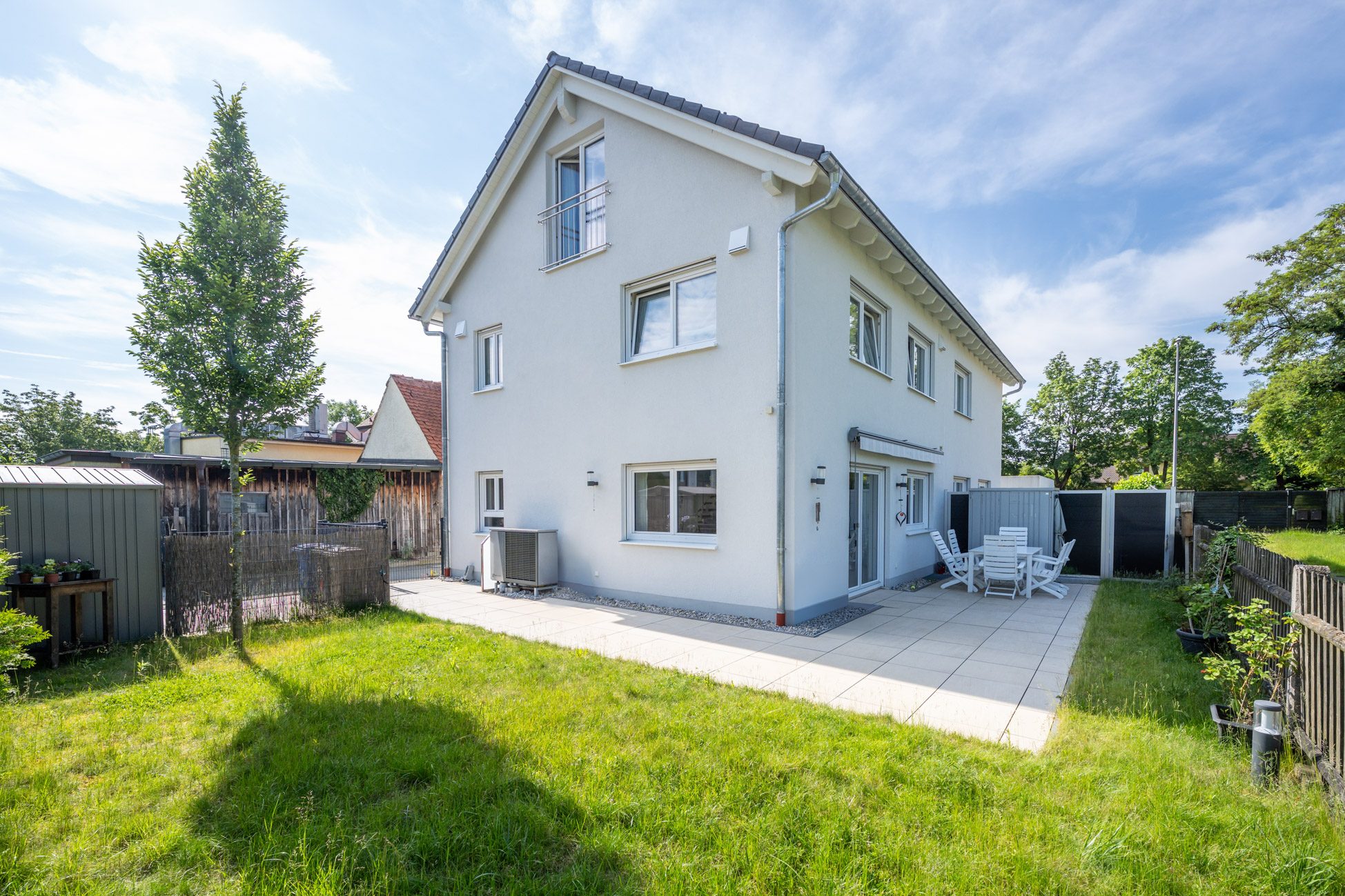 Aigner Immobilien GmbH - Immobilienangebot - 80997 München - Allach - Doppelhaushälfte - Raumwunder mit viel Platz für die ganze Familie! Moderne und energieeffiziente DHH