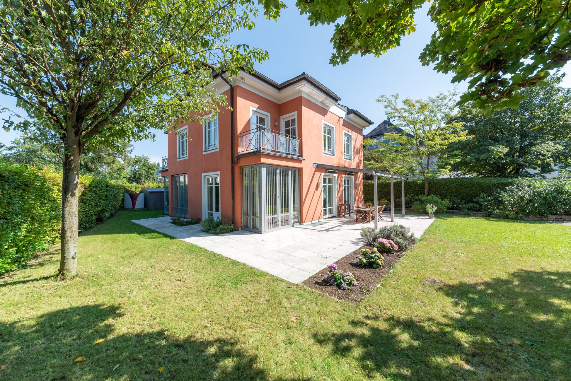 Aigner Immobilien GmbH - Immobilienangebot - 81479 München - Pullach - Einfamilienhaus - Familienvilla mit klassischer Architektur in schönster Lage Sollns