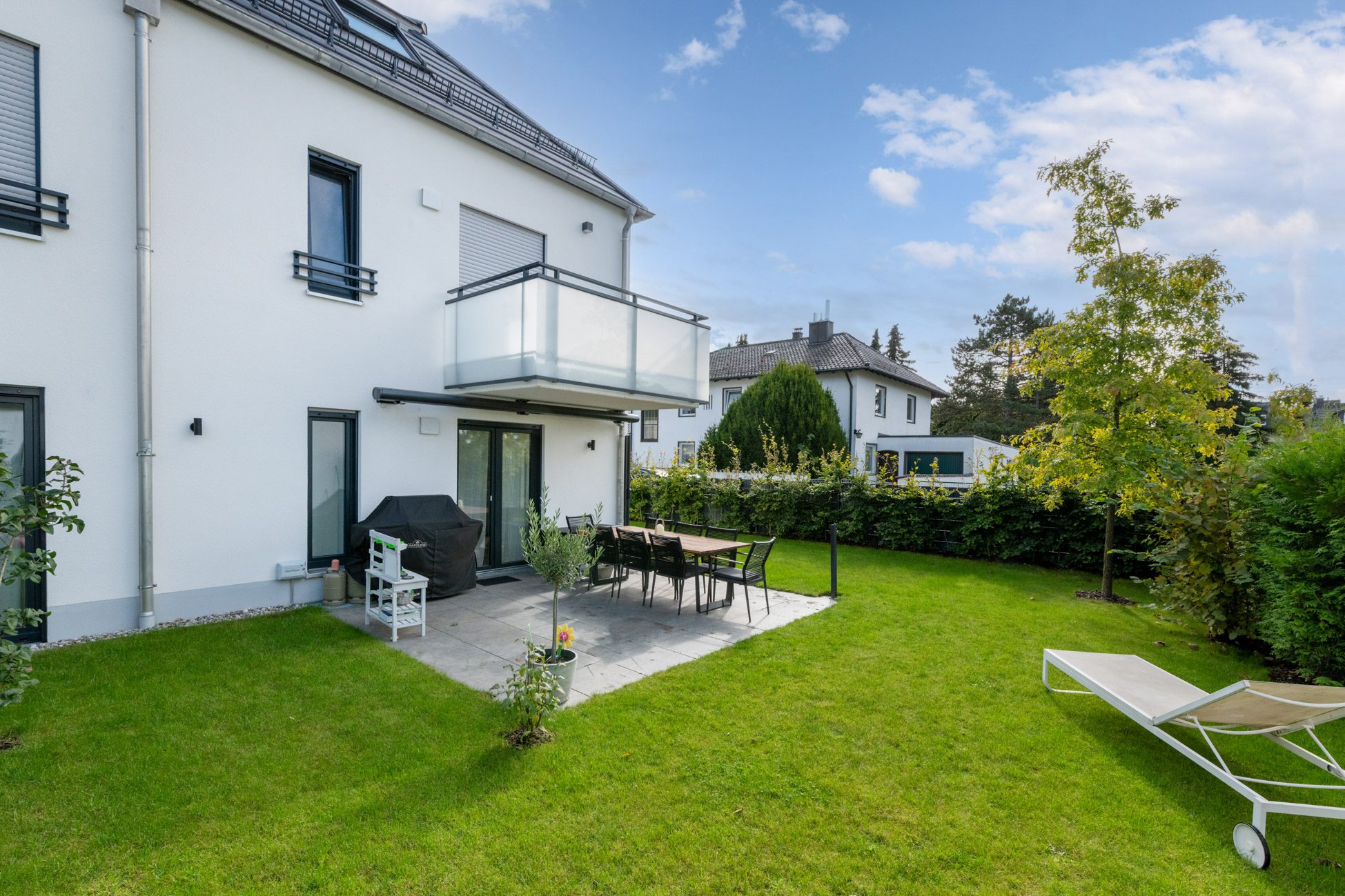 Aigner Immobilien GmbH - Immobilienangebot - 80999 München - Obermenzing - Erdgeschosswohnung - 4-Zimmer-Erdgeschosswohnung mit über 220 m² Garten und extravaganter Ausstattung