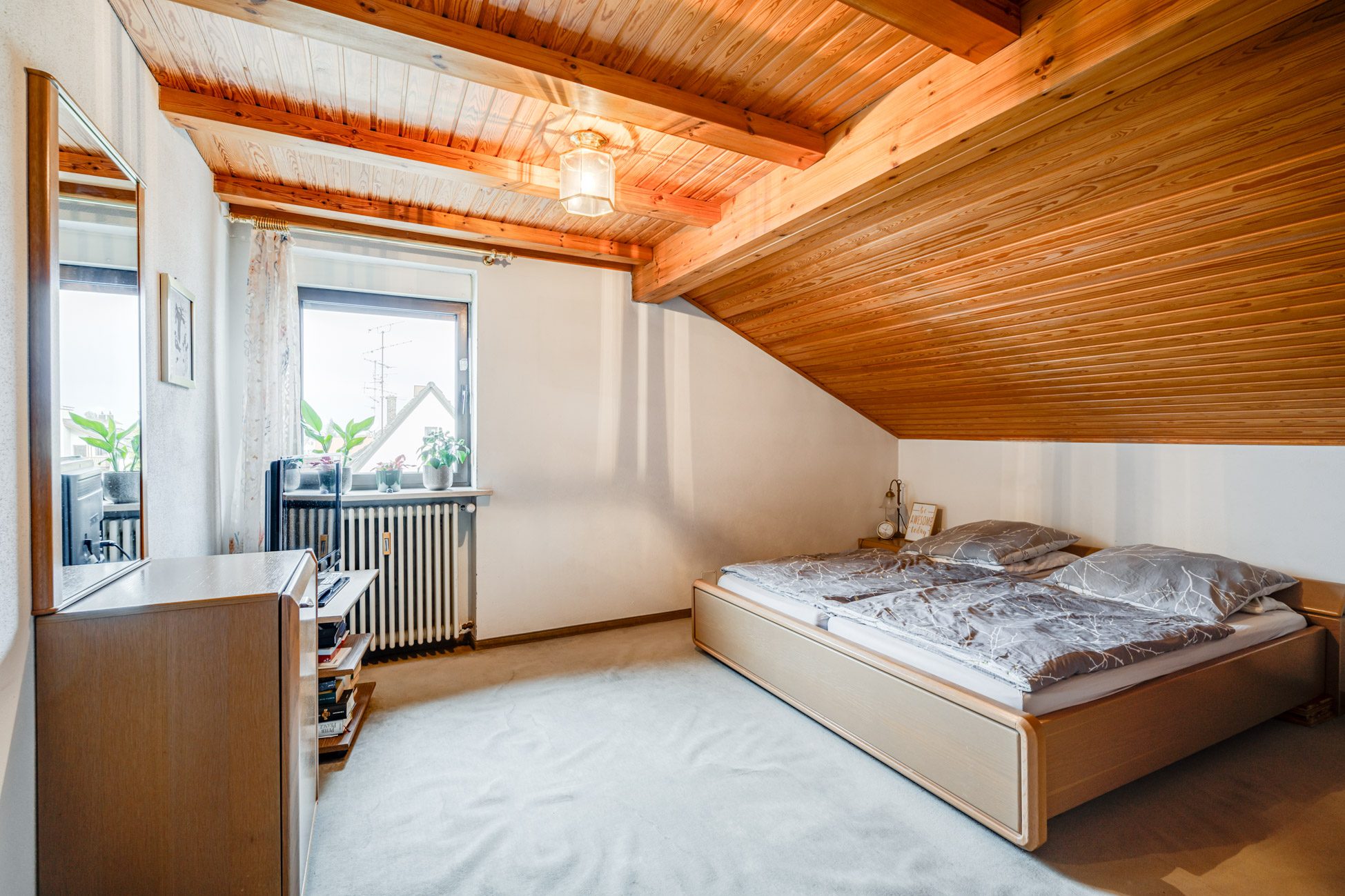 Aigner Immobilien GmbH - Immobilienangebot - 81825 München - Trudering - Mehrfamilienhaus - Investieren und Wohlfühlen: Vielseitiges Mehrfamilienhaus mit vier Einheiten