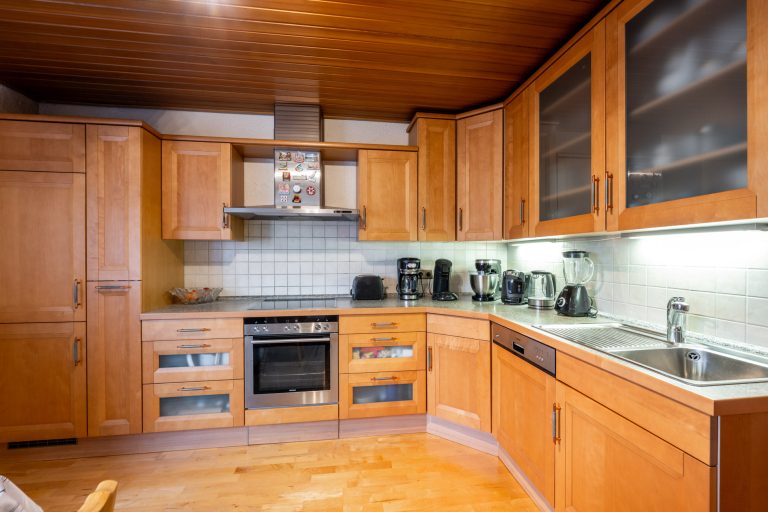 Aigner Immobilien GmbH - Immobilienangebot - 81825 München - Trudering - Mehrfamilienhaus - Investieren und Wohlfühlen: Vielseitiges Mehrfamilienhaus mit vier Einheiten