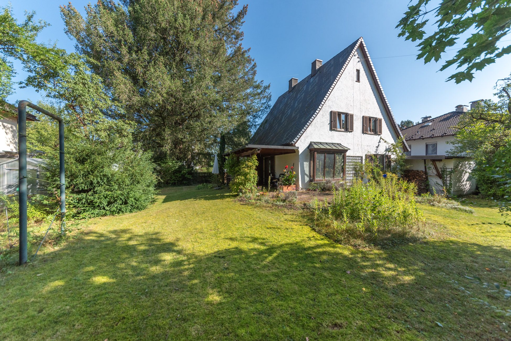 Aigner Immobilien GmbH - Immobilienangebot - 81375 München - Großhadern - Einfamilienhaus - Einfamilienhaus mit großem Grundstück in familienfreundlicher, begehrter Lage
