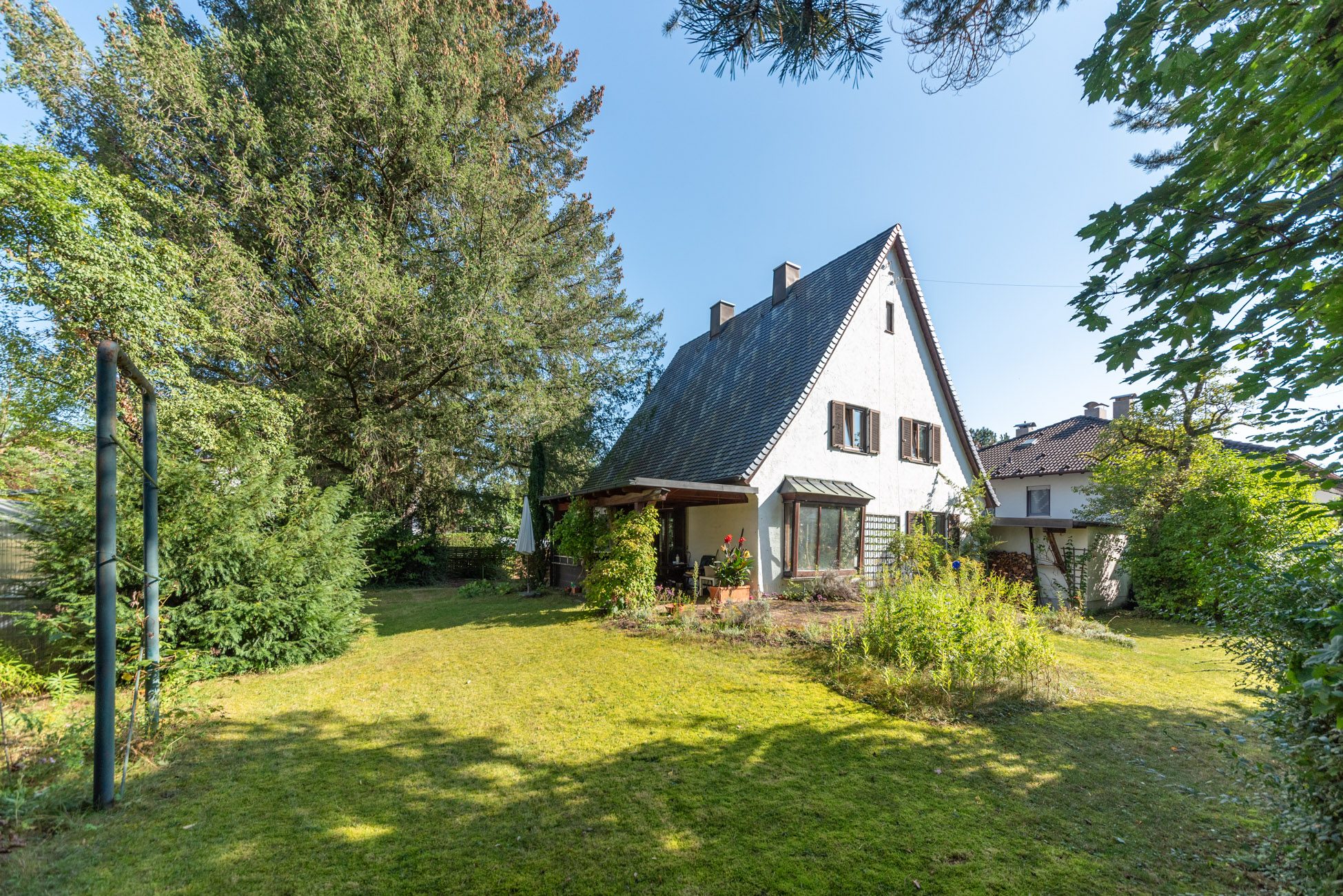 Aigner Immobilien GmbH - Immobilienangebot - 81375 München - Großhadern - Einfamilienhaus - Einfamilienhaus mit großem Grundstück in familienfreundlicher, begehrter Lage