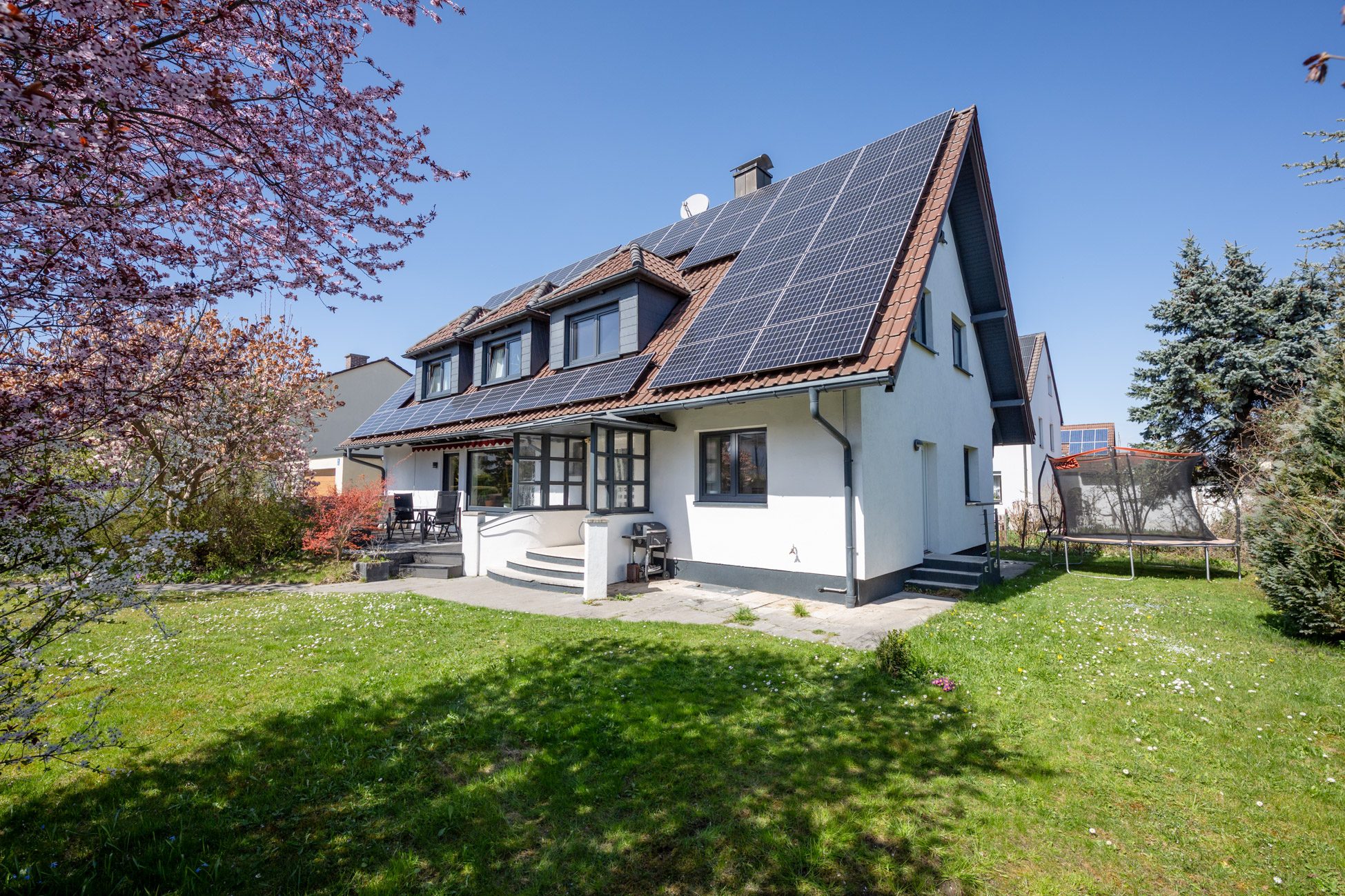 Aigner Immobilien GmbH - Immobilienangebot - 80939 München - Freimann - Einfamilienhaus - Einfamilienhaus mit Einliegerwohnung: Ihre Ruheoase mit großem Garten im Norden Münchens
