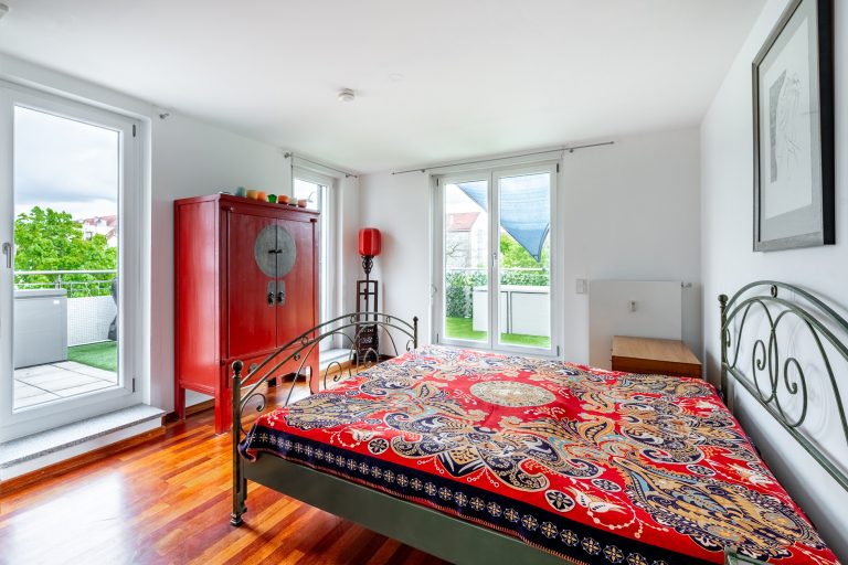 Aigner Immobilien GmbH - Immobilienangebot - 80687 München - Laim - Dachgeschosswohnung - Ruhig und zentral gelegenes Penthouse mit 80m² Dachterrasse in Laim!