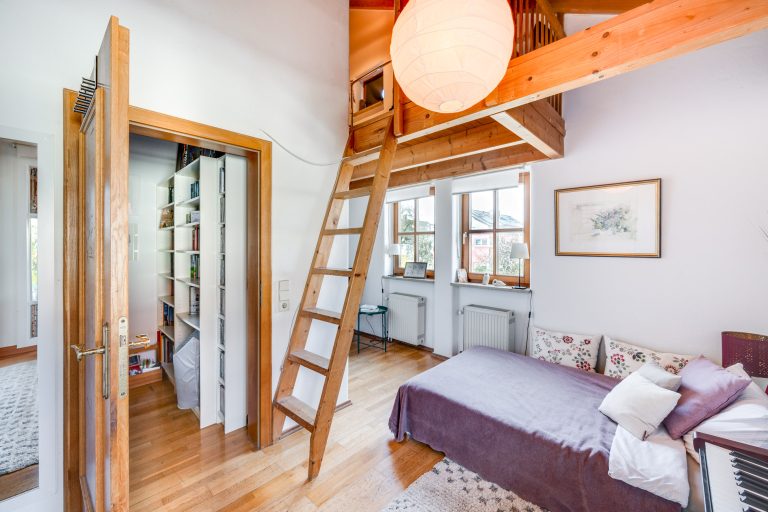 Aigner Immobilien GmbH - Immobilienangebot - 80939 München - Milbertshofen - Doppelhaushälfte - Wohnen auf mehreren Ebenen - Doppelhaushälfte mit außergewöhnlichem Raumgefühl